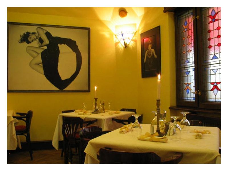 Imagini Restaurant Livada Cu Visini