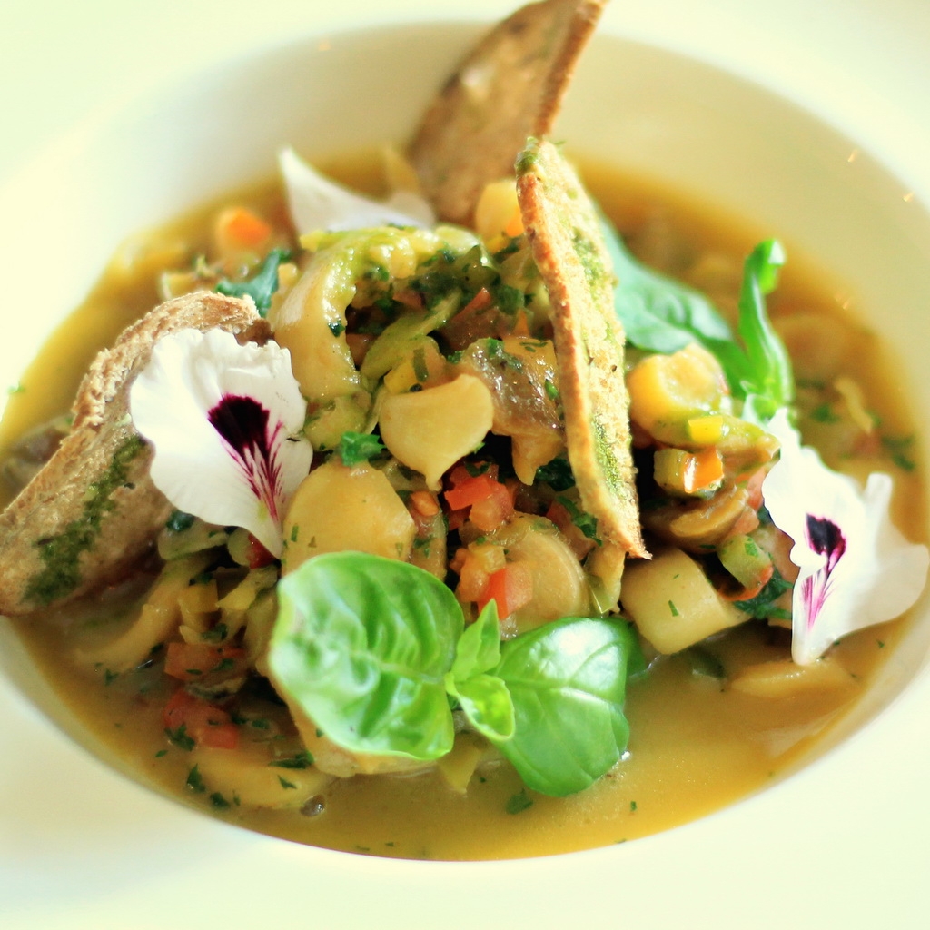 Imagini Restaurant FABESCA TRADITIONAL RESTAURANT