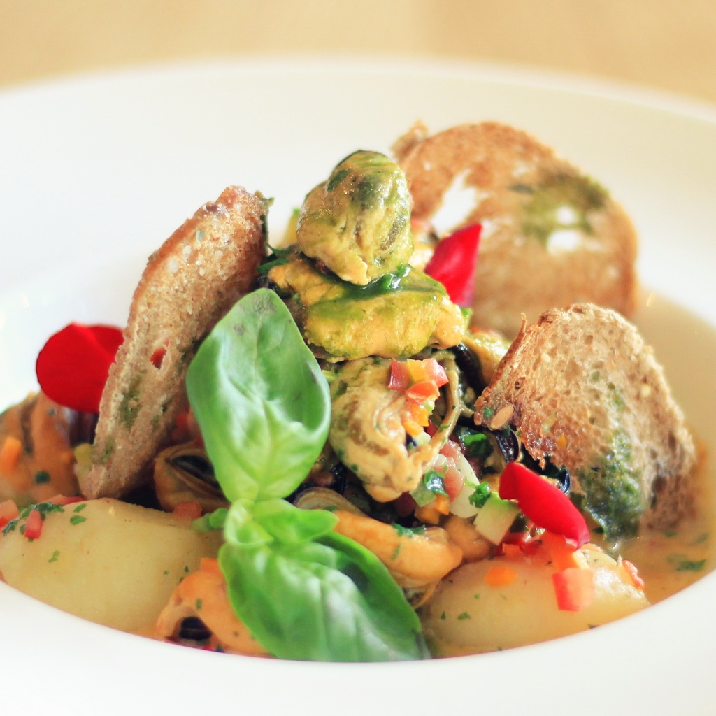 Imagini Restaurant FABESCA TRADITIONAL RESTAURANT