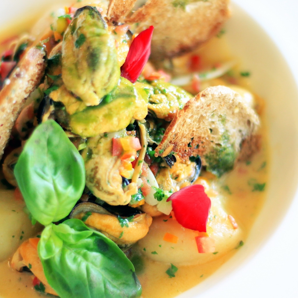 Imagini Restaurant FABESCA TRADITIONAL RESTAURANT