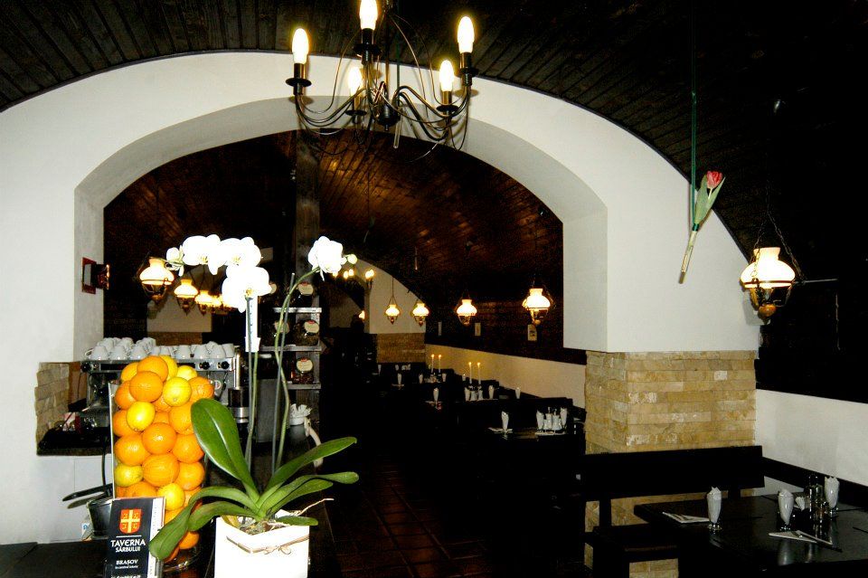 Detalii Restaurant Restaurant Taverna Sarbului