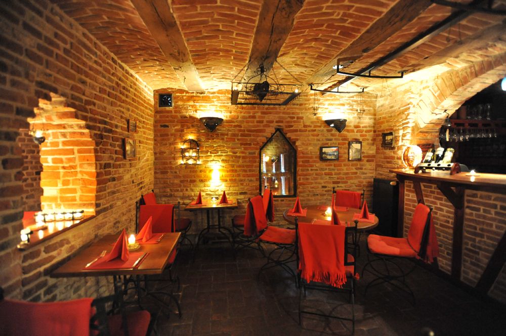 Detalii Restaurant Restaurant Weinkeller (Pivnița de vinuri)