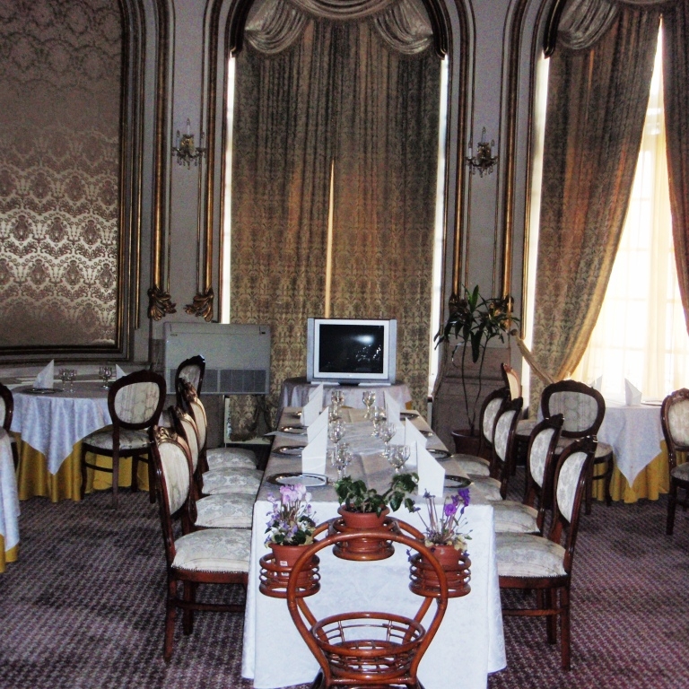 Imagini Restaurant Casa Centrala a Armatei