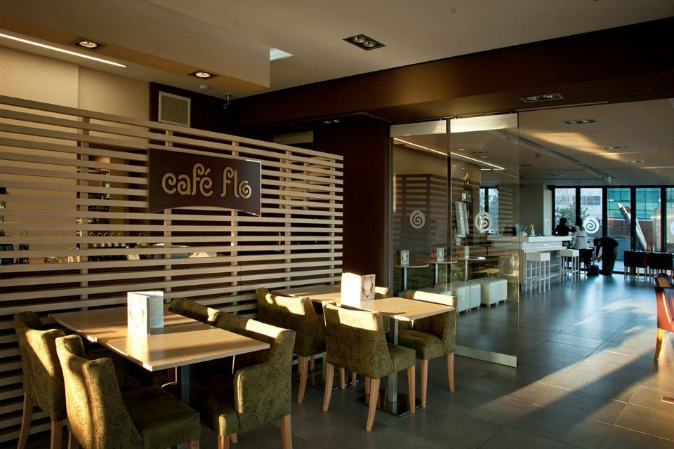 Detalii Restaurant Restaurant Cafe Flo