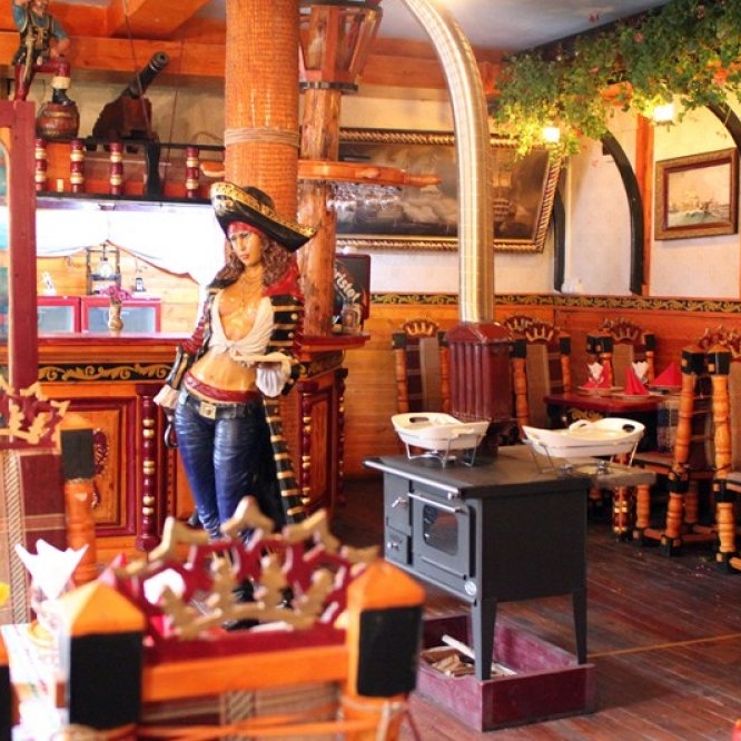 Imagini Pizzerie Corabia Piratilor