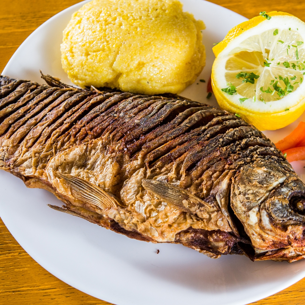 Imagini Restaurant Romanesc Casa Pescarilor