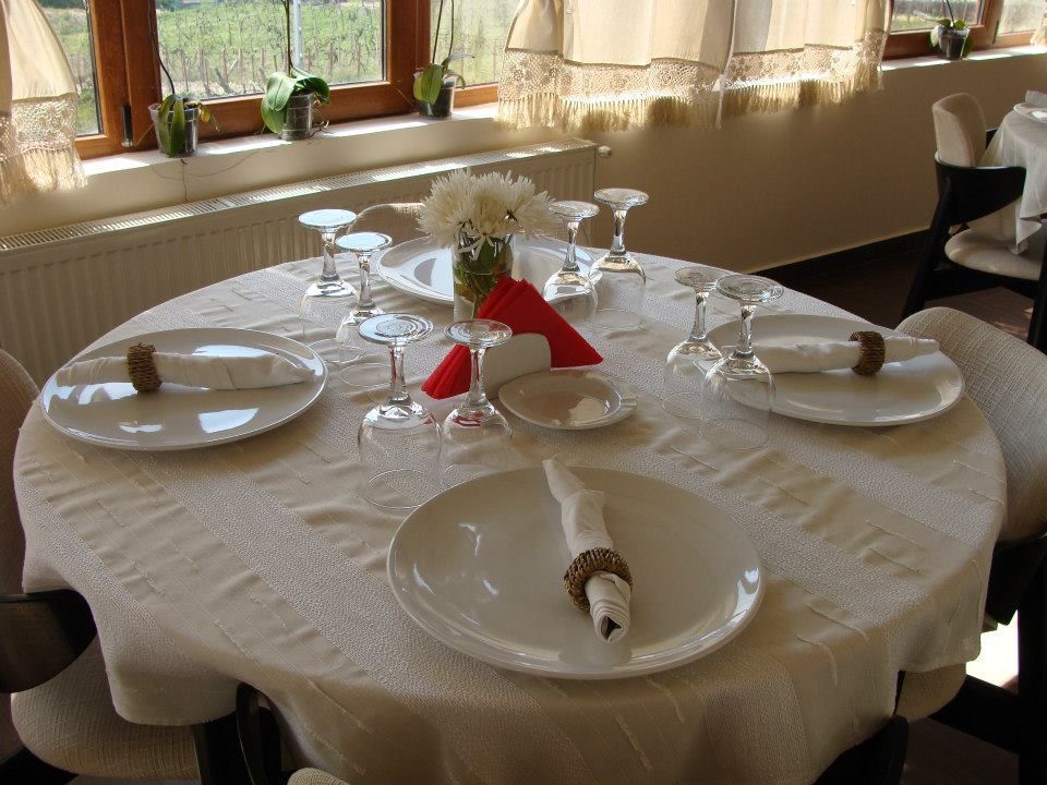 Imagini Restaurant Taverna Bucium