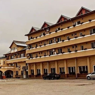 Restaurant Hanul Cosminului foto 2