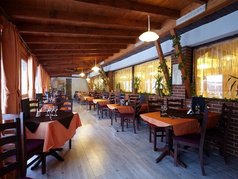 Detalii Restaurant Restaurant Agora