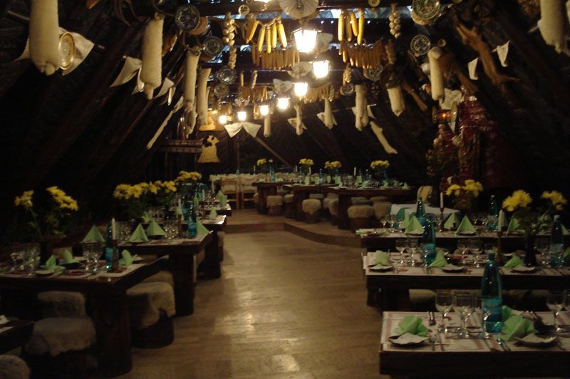 Restaurant Șura Dacilor foto 1