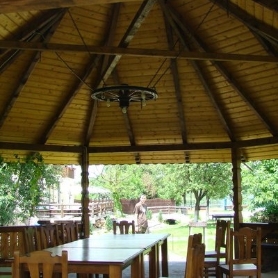 Restaurant Conacul Dintre Râuri foto 2