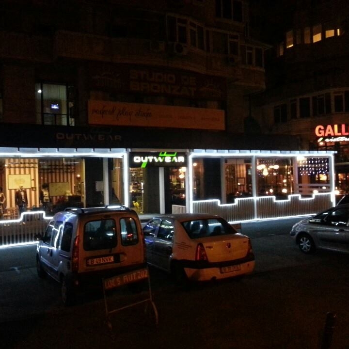 Imagini Bistro Log Out