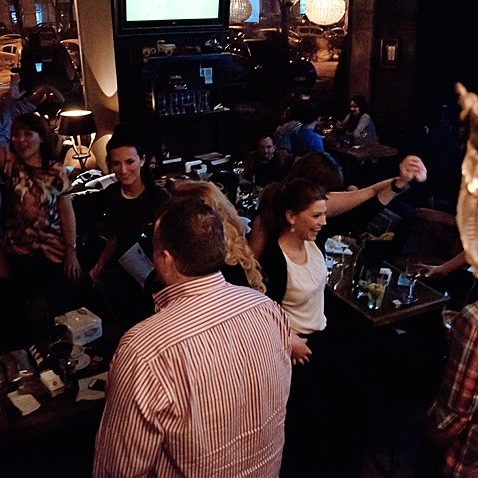 Imagini Bistro Log Out