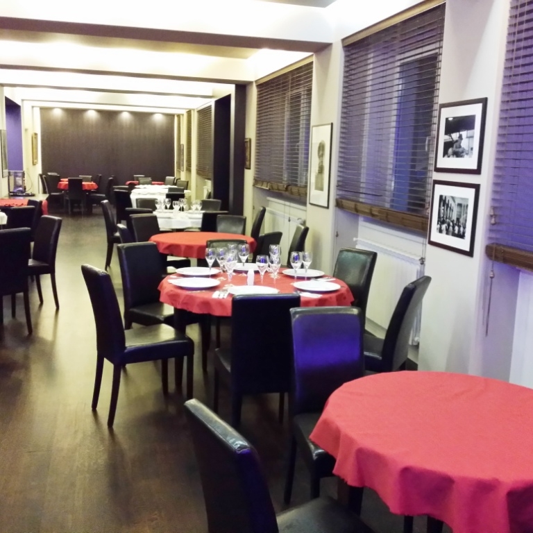 Imagini Restaurant La Cave de Bucarest