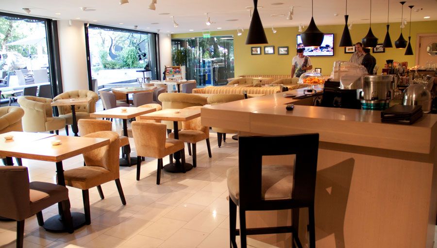 Imagini Restaurant Sofa