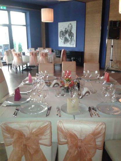 Imagini Restaurant Play