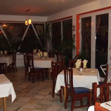 Restaurant Motanul Galanton foto 0