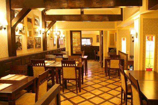 Imagini Bistro Paparazzi
