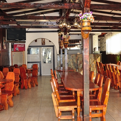 Restaurant La Stejaru foto 1