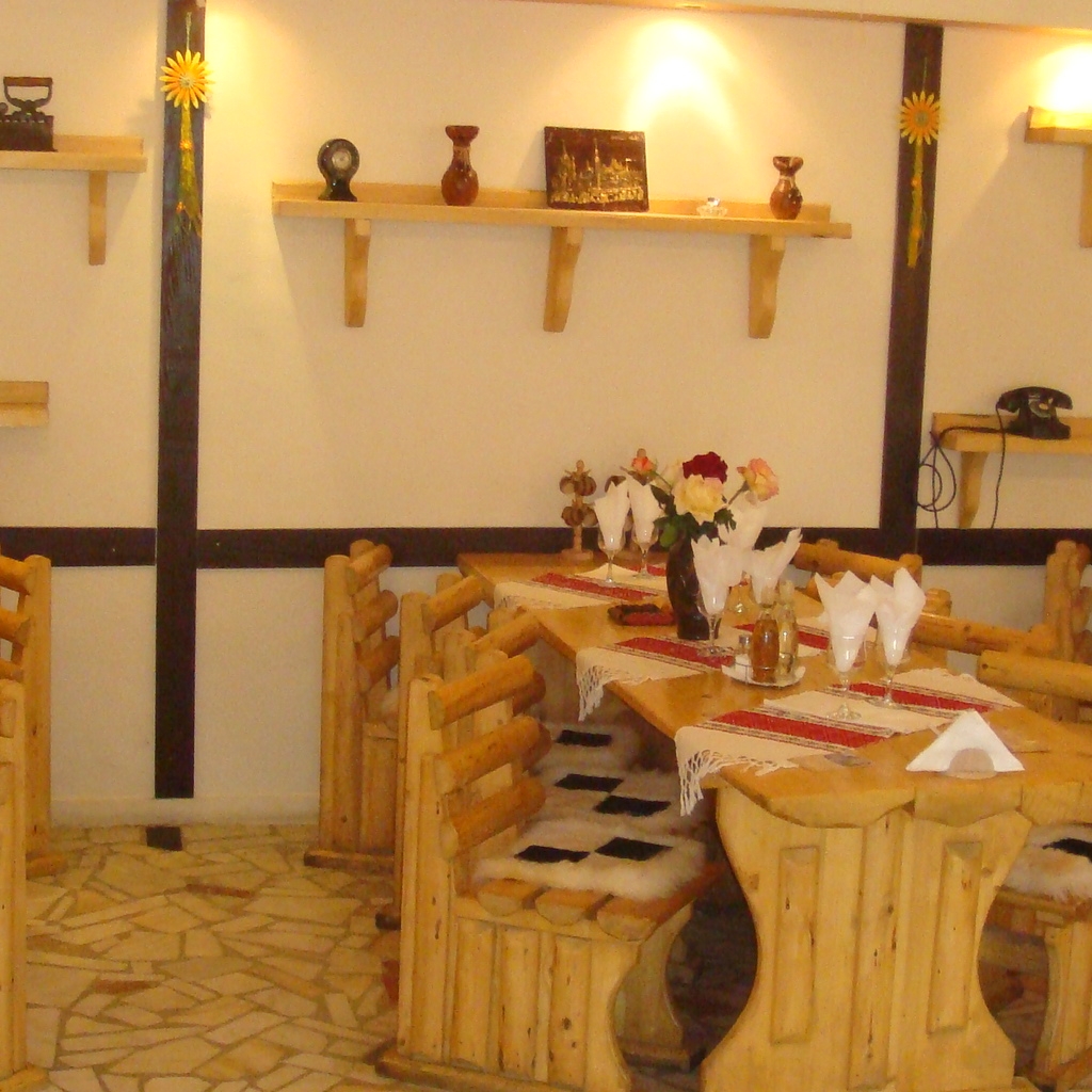 Imagini Restaurant Izvorul Rece