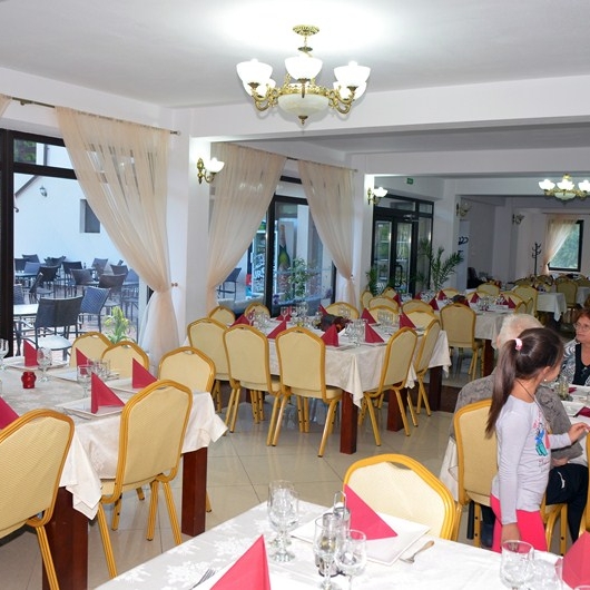 Imagini Restaurant Valea Sipotului
