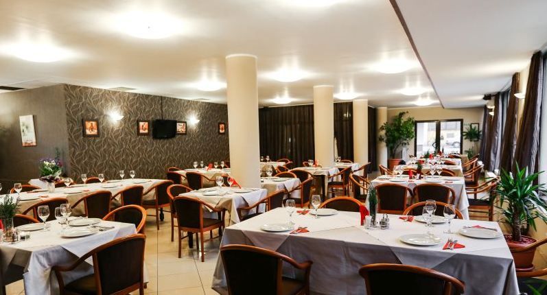 Detalii Restaurant Restaurant Hotel Perla