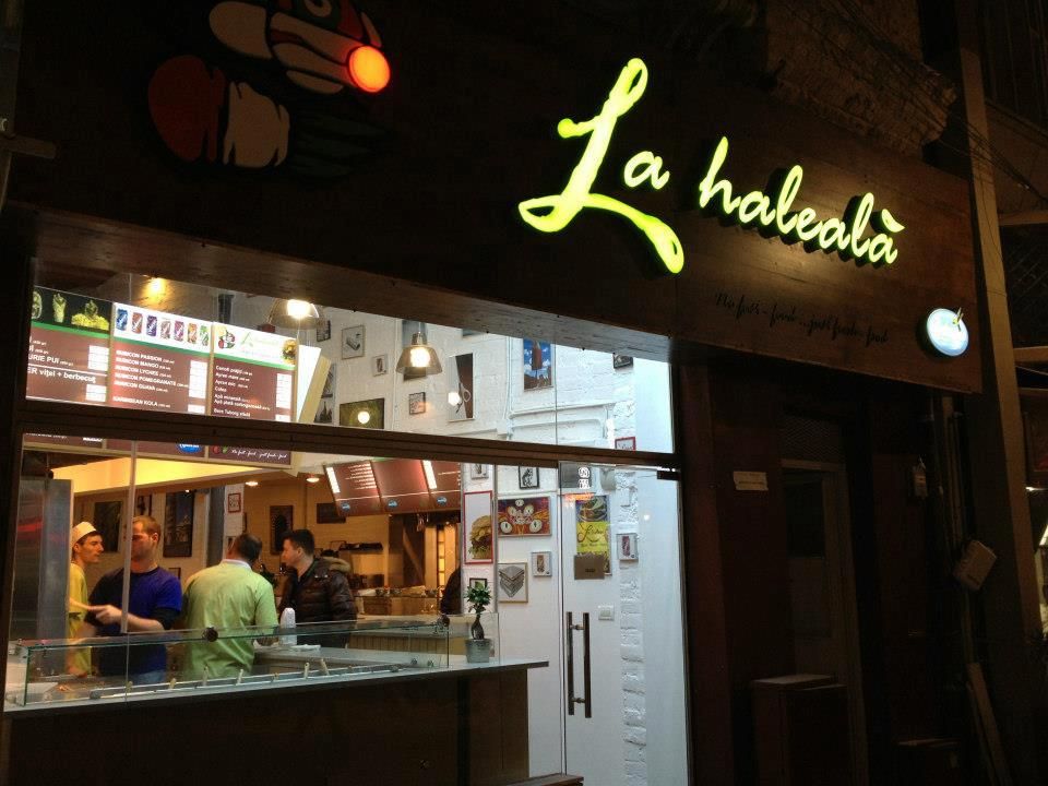 Detalii Fast-Food Fast-Food La Haleala