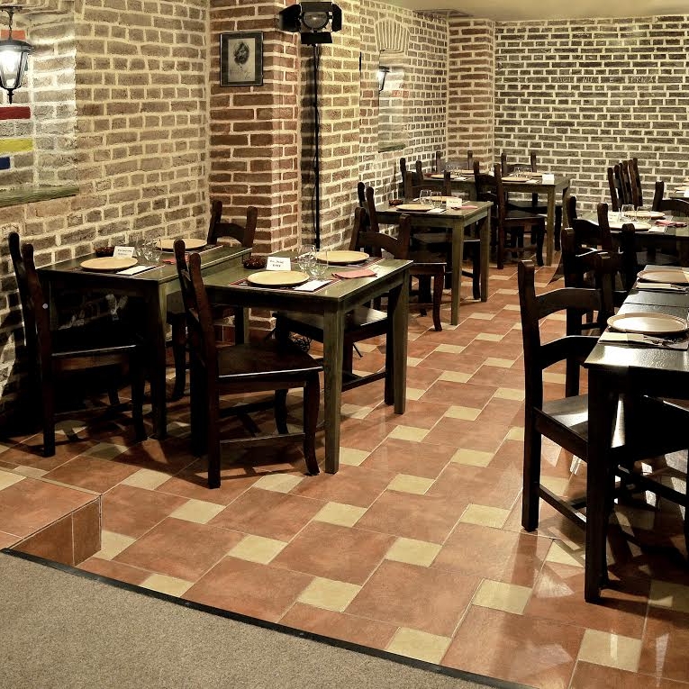 Imagini Restaurant La Porcu Răsfățat