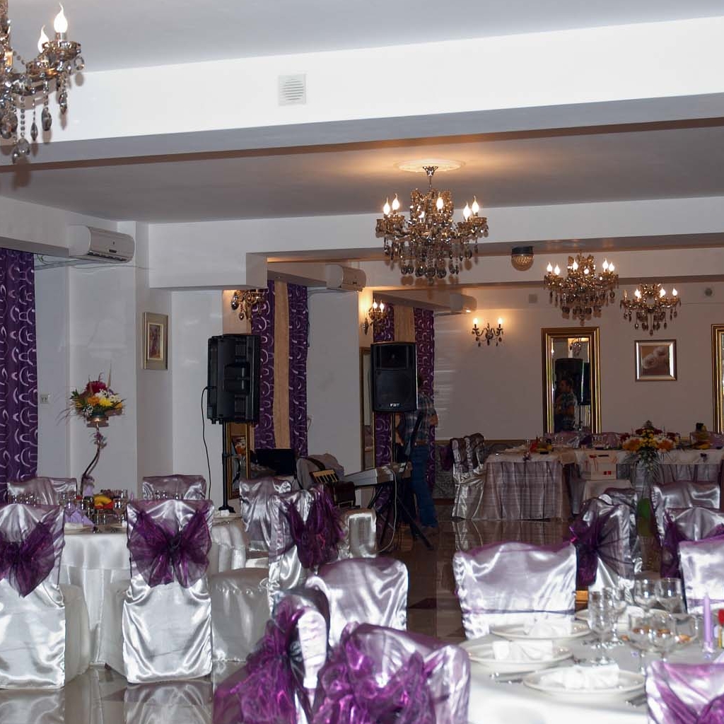 Imagini Restaurant Blue Night