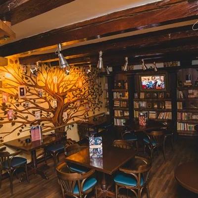 Bar/Pub Bibliotheque foto 2