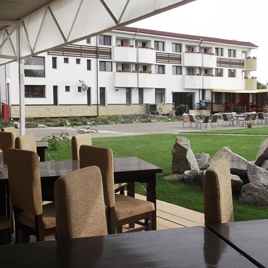 Imagini Restaurant Hanul cu Flori