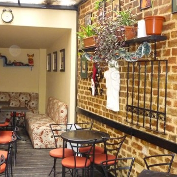 Imagini Bistro Arcade Cafe