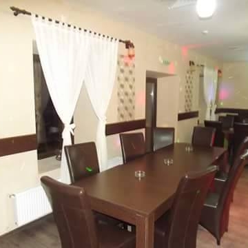 Restaurant Hanul Mare Baleni foto 1