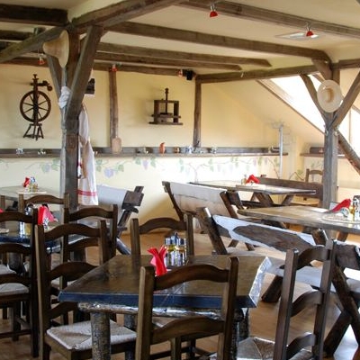 Restaurant Hanul Dacilor foto 2