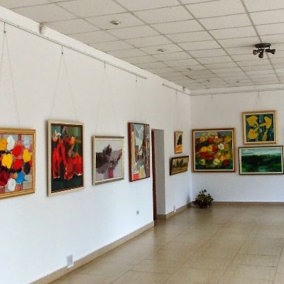  Galeriile de Arta Stefan Luchian