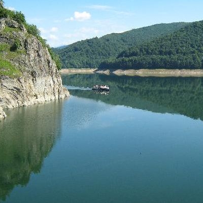  Lacul Vidraru